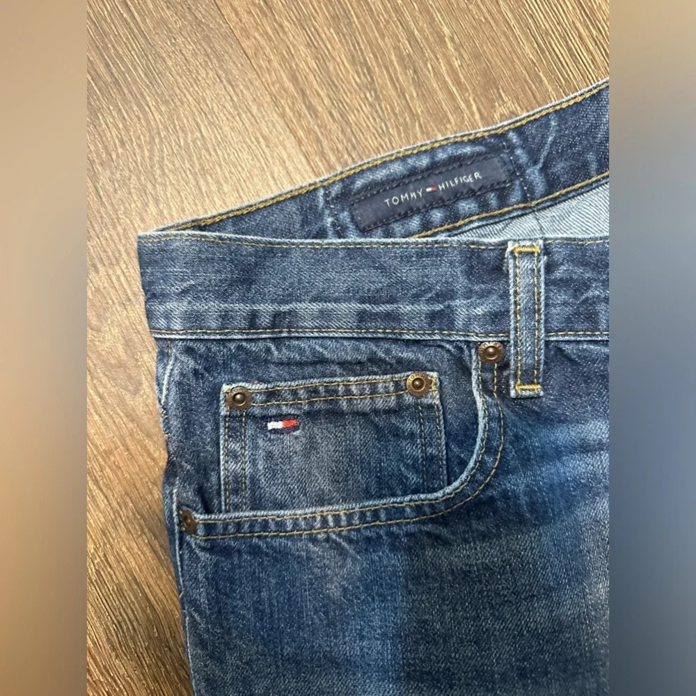 Vintage TOMMY HILFIGER Bootcut Jeans Men's
W33/L32 Fade Effect Whiskers Zip Fly - Picture 7 of 12